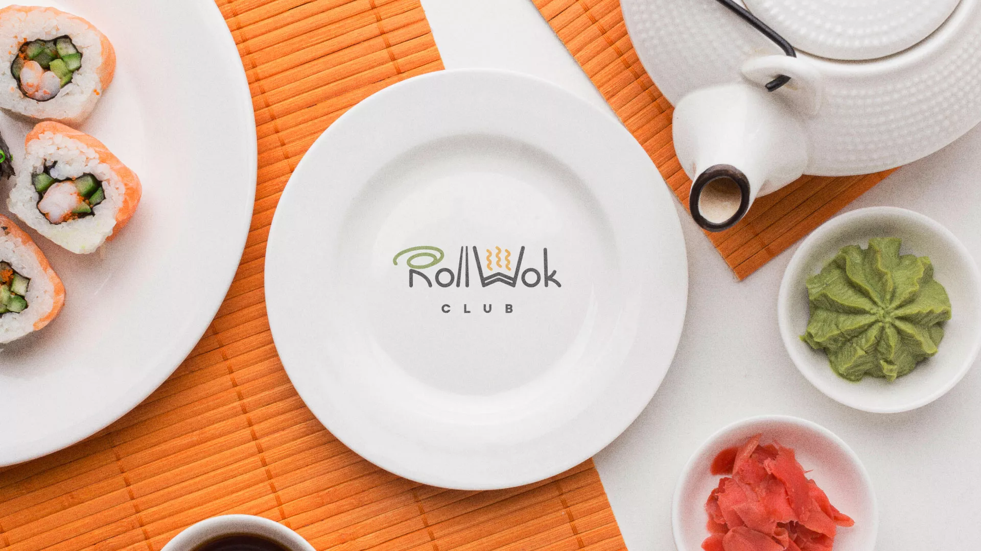 Разработка логотипа и фирменного стиля суши-бара «Roll Wok Club» в Наволоках